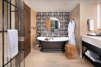 Ein Badezimmer in der Unterkunft Silverton Casino Lodge