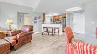 Ein Sitzbereich in der Unterkunft St Lucia 1204 a Luxury Condo with Gulf Views