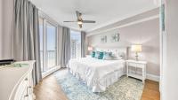 Ein Bett oder Betten in einem Zimmer der Unterkunft St Maarten 907 a Newly Renovated Luxury Beach Front 3 Bedroom 9th Floor Private Elevator