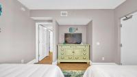 Ein Bett oder Betten in einem Zimmer der Unterkunft St Maarten 907 a Newly Renovated Luxury Beach Front 3 Bedroom 9th Floor Private Elevator