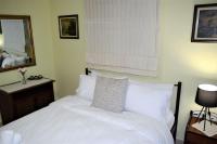 A bed or beds in a room at Deppy's House κοντά στα λουτρά Πόζαρ