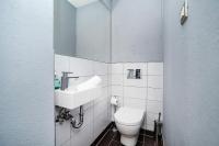 Koupelna v ubytování Luxurious two-bedroom in the Old Town