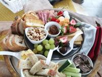 Φαγητό σε αυτός ο ξενώνας ή κάπου εκεί κοντά