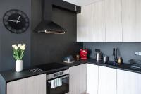 Kuchyňa alebo kuchynka v ubytovaní Praga Zupnicza P&O Serviced Apartments