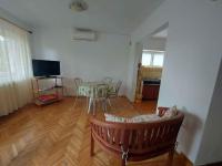 Televízia a/alebo spoločenská miestnosť v ubytovaní Apartment in Njivice/Insel Krk 33552