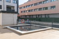 Bazén v ubytování Trisquel, apartamento con piscina en Llanes VUT-3108-AS nebo v jeho okolí