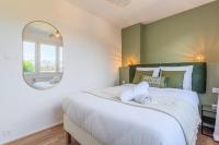 Llit o llits en una habitaci&oacute; de 3 bedroom house with garden near Lille + garage