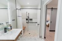 Hotel Avantiにあるバスルーム