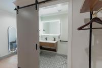 Hotel Avantiにあるバスルーム
