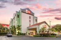 una representación del frente de un hotel en Best Western Plus Kendall Hotel &amp; Suites, en Kendall