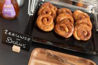Eten bij of ergens in de buurt van het hotel


