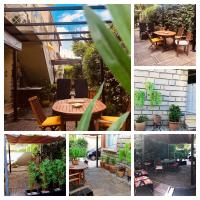 Ogród w obiekcie Votre séjour à Sanary dans bas de villa avec terrasse végétalisée et abritée exposition Est Sud Ouest à 400m du Centre ville en zone piétonne où tout peut se faire à pied