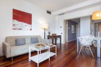 Posezení v ubytování Wonderful 2-bd apart with balcony Plaza Cataluña