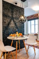 Jedlo v apartmánovom hoteli alebo blízkom okolí