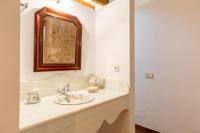 A bathroom at Can Tem Turismo de Interior