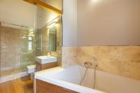 A bathroom at Can Tem Turismo de Interior