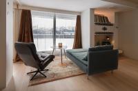 Posezení v ubytování Fjord view apartment in Ålesund with free parking