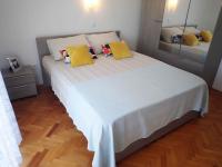 Posteľ alebo postele v izbe v ubytovaní Apartments in Starigrad-Paklenica 35542