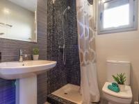 Kúpeľňa v ubytovaní Holiday Home Gaviota 3 by Interhome