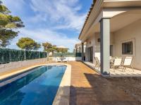 Bazén v ubytovaní Holiday Home Gaviota 1 by Interhome alebo v jeho blízkosti