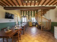 Posedenie v ubytovaní Holiday Home La Smarrita Dei Carradori by Interhome