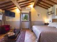 Posteľ alebo postele v izbe v ubytovaní Holiday Home La Smarrita Dei Carradori by Interhome