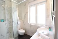 Luxury Rooms Fortunaにあるバスルーム