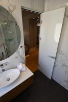 Luxury Rooms Fortunaにあるバスルーム