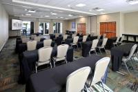 Hotel Dello Ft Lauderdale Airport, Tapestry Collection by Hiltonにあるビジネスエリアまたは会議室