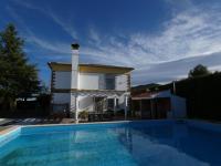Bazén v ubytování Casa rural Granada Los Corralillos de Pepa nebo v jeho okolí