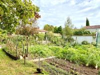 Vườn quanh Aux Agapanthes, Chambres d'Hôtes charentaises de charme avec piscine