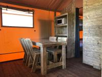 Kuchyň nebo kuchyňský kout v ubytování Bungalows - Càmping El Solsonès