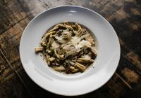 Jídlo v hotelu nebo okolí