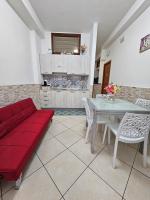 Kuchyňa alebo kuchynka v ubytovaní Clary Home Cefalu'