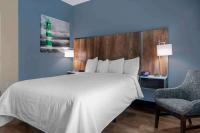 Extended Stay America Premier Suites - Tampa - Fairgrounds - Casinoにあるベッド
