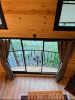 A balcony or terrace at Esinti Bungalows Otel
