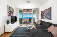Televízia a/alebo spoločenská miestnosť v ubytovaní Luxury residence Adriatic Pearl
