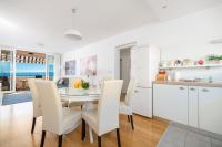 Kuchyňa alebo kuchynka v ubytovaní Luxury residence Adriatic Pearl