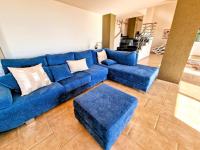 Posezení v ubytování Paphos Central Penthouse