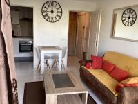 Kuchyňa alebo kuchynka v ubytovaní Appartement 2 pièces meublés à Juan Les Pins