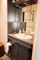 Kopalnica v nastanitvi Furnished - Bright, Modern apartment in Brussels, 15 minutes walk from the Atomium