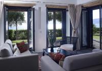 Posedenie v ubytovaní Aquavisionaire Beach Front Villa