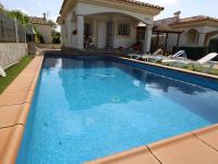 Bazén v ubytování Casa cerca del mar con piscina privada, wifi, aire opcional, mascotas bienvenidas, playa para perros. - ES-184-55 nebo v jeho okolí