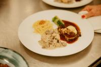 Jídlo v hotelu nebo okolí