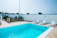 Bazén v ubytování Sunny Golf Villas nebo v jeho okolí