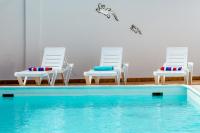 Bazén v ubytování Sunny Golf Villas nebo v jeho okolí