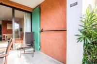 Część wypoczynkowa w obiekcie Résidence Les Parcs de Grimaud - maeva Home - Appartement 2 Pièces 4 Personnes - Confort MAE-0289