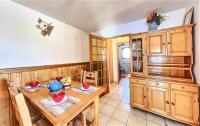Kuchnia lub aneks kuchenny w obiekcie Chalet Les Airelles - APPARTEMENT DANS CHALET AVEC GARAGE MAE-9054