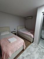 Postel nebo postele na pokoji v ubytování Dara Otel