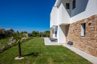 Vonkajšia záhrada v ubytovaní Alfie Luxury villa with private pool